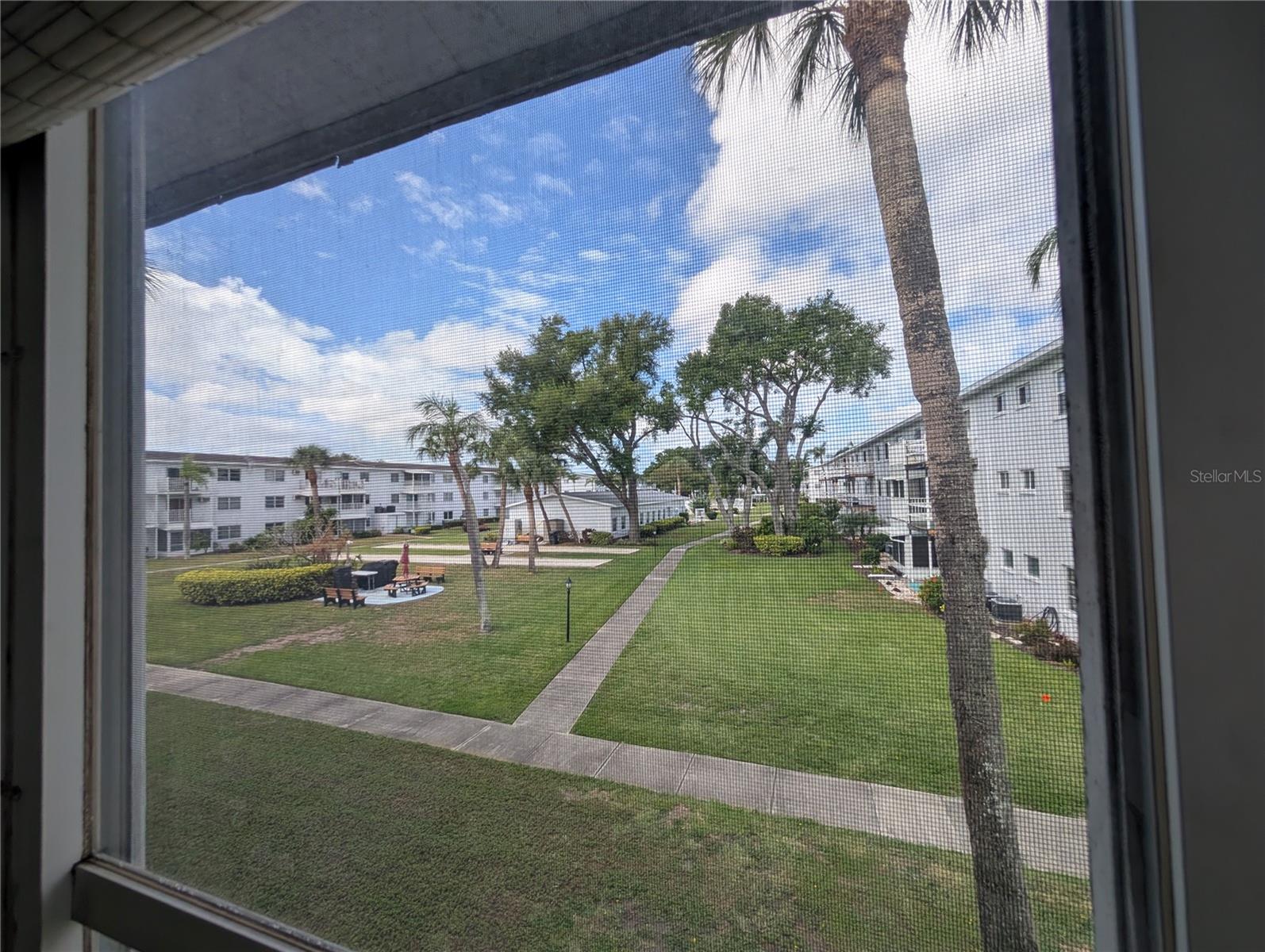 THE FOURTH BAYSHORE - Residential