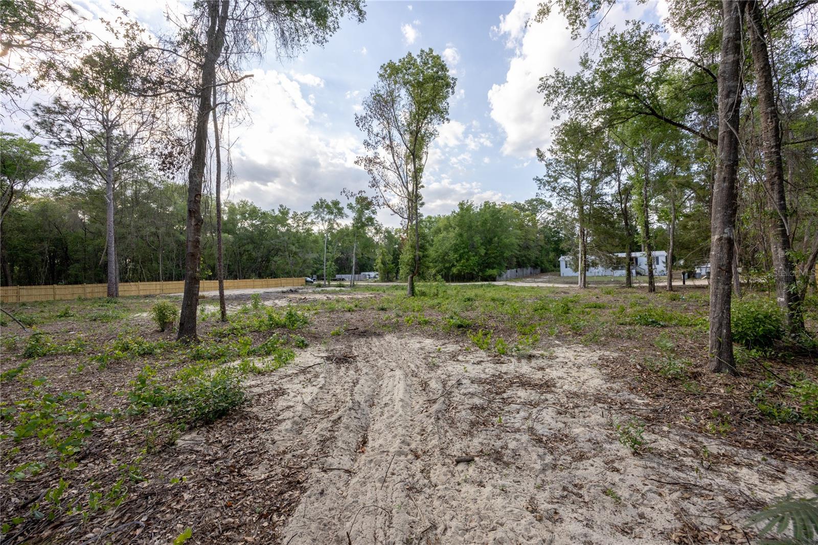 HIGHRIDGE ESTATES - Land