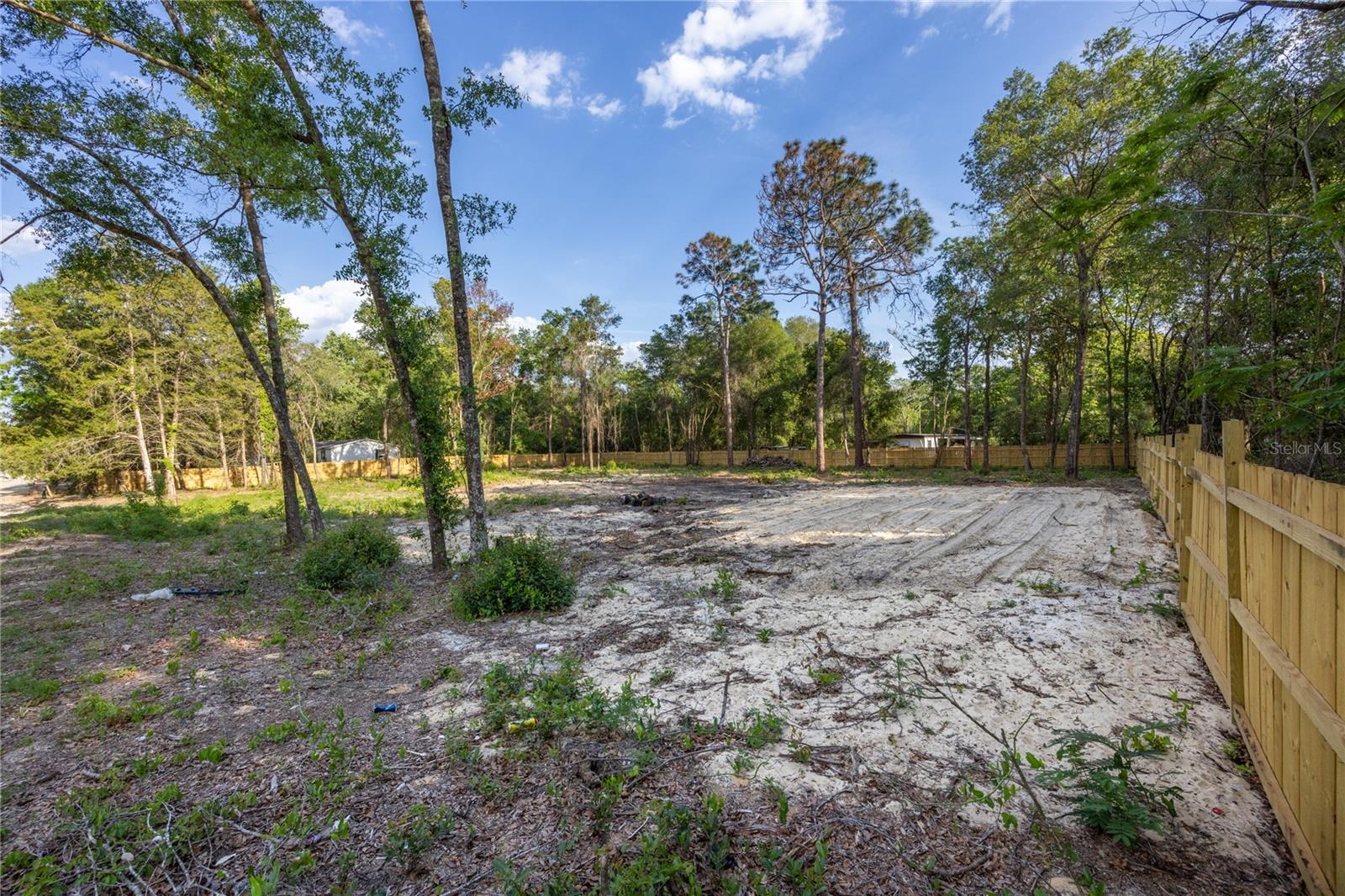 HIGHRIDGE ESTATES - Land