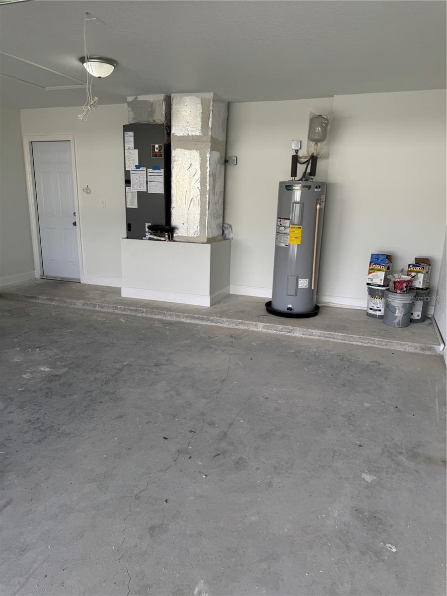 DELTONA LAKES - Residential
