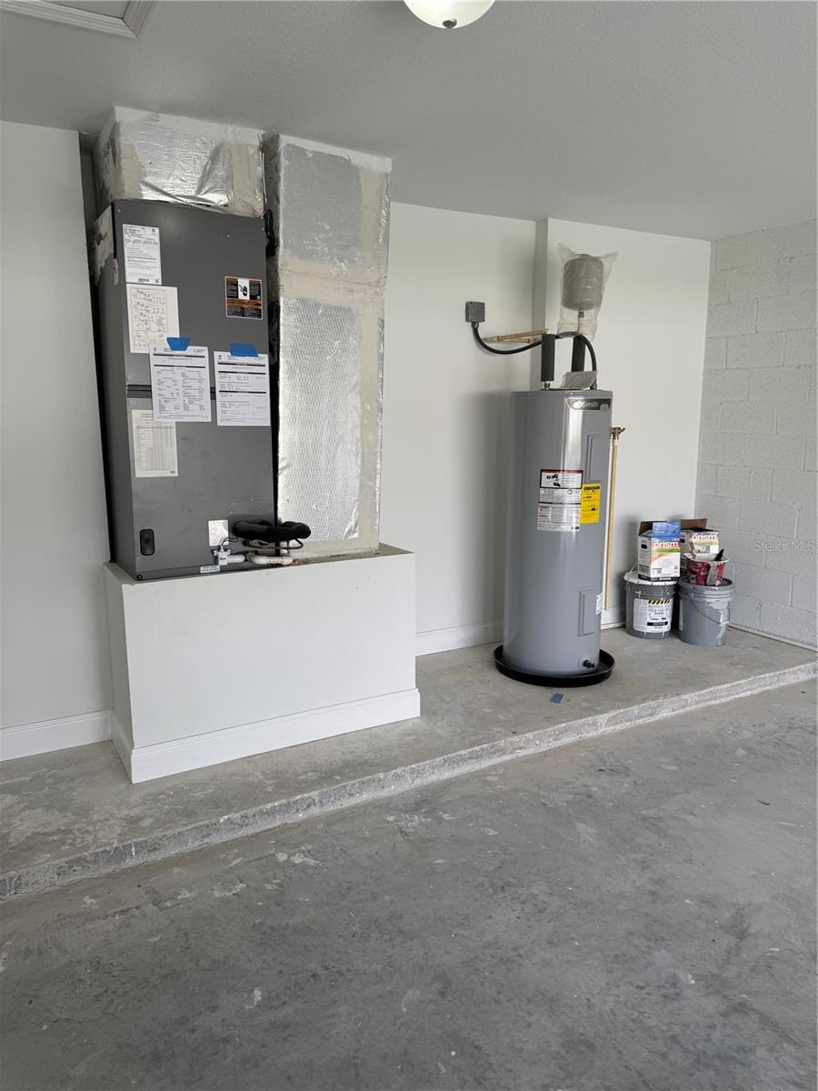 DELTONA LAKES - Residential