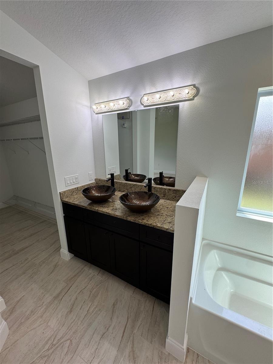 DELTONA LAKES - Residential