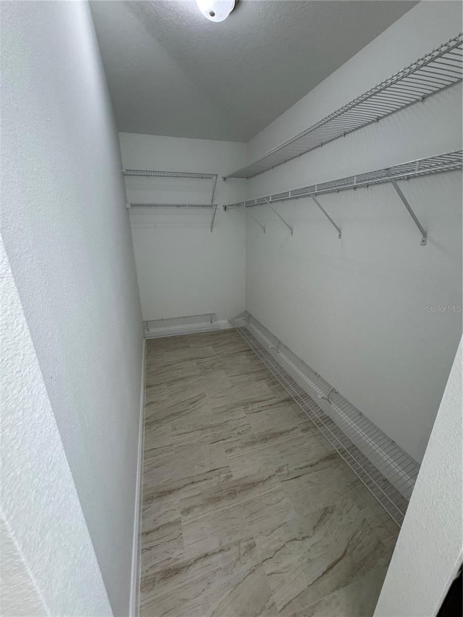 DELTONA LAKES - Residential