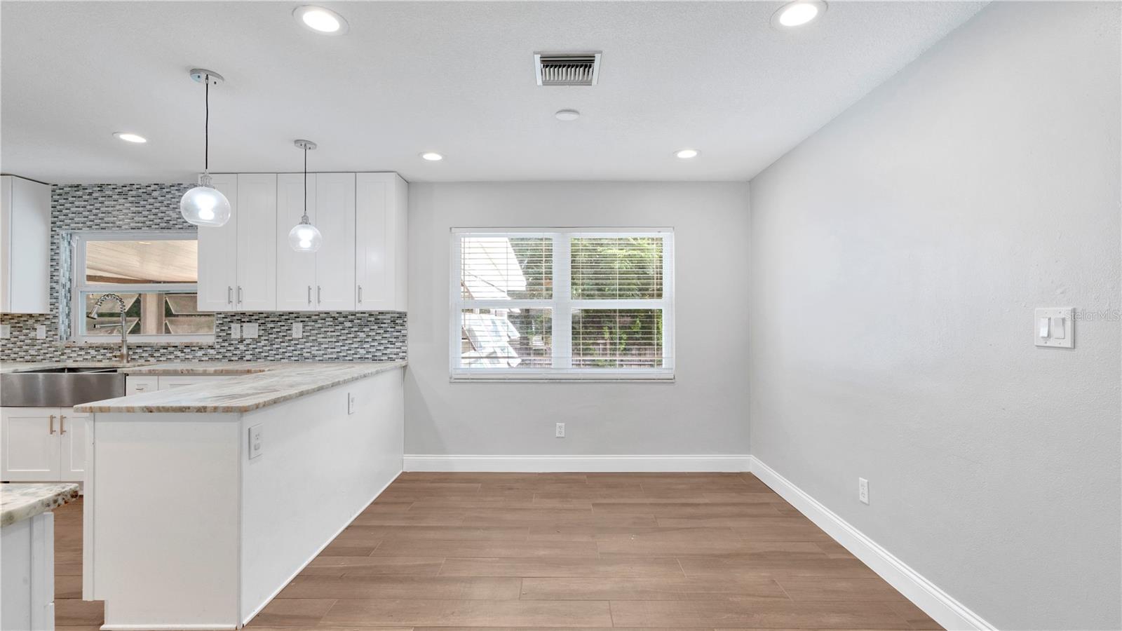 FOREST HILLS - Residential