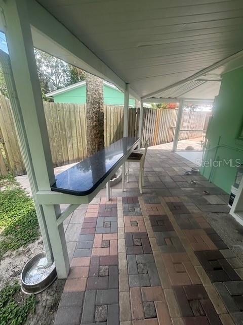 COM SE COR SEC 32 TH - Residential