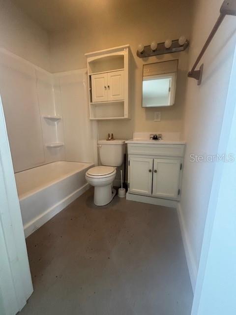 COM SE COR SEC 32 TH - Residential