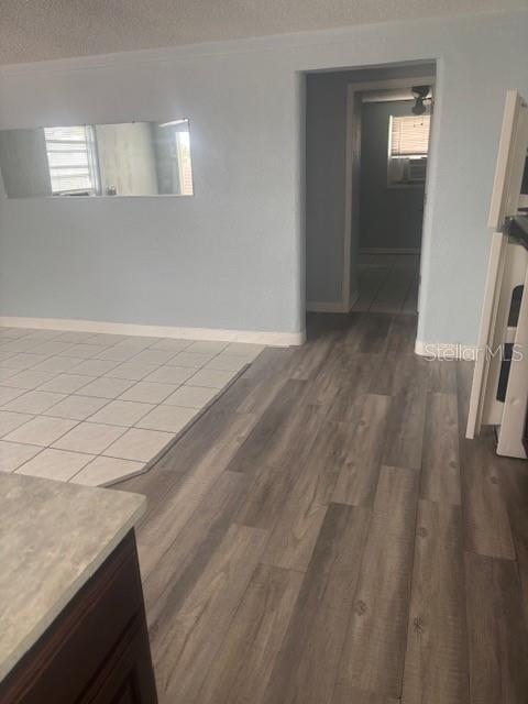 COM SE COR SEC 32 TH - Residential