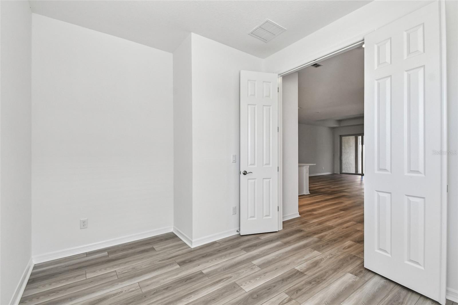 SWEETWATER VILLAS AT LAKEWOOD RANCH - Residential