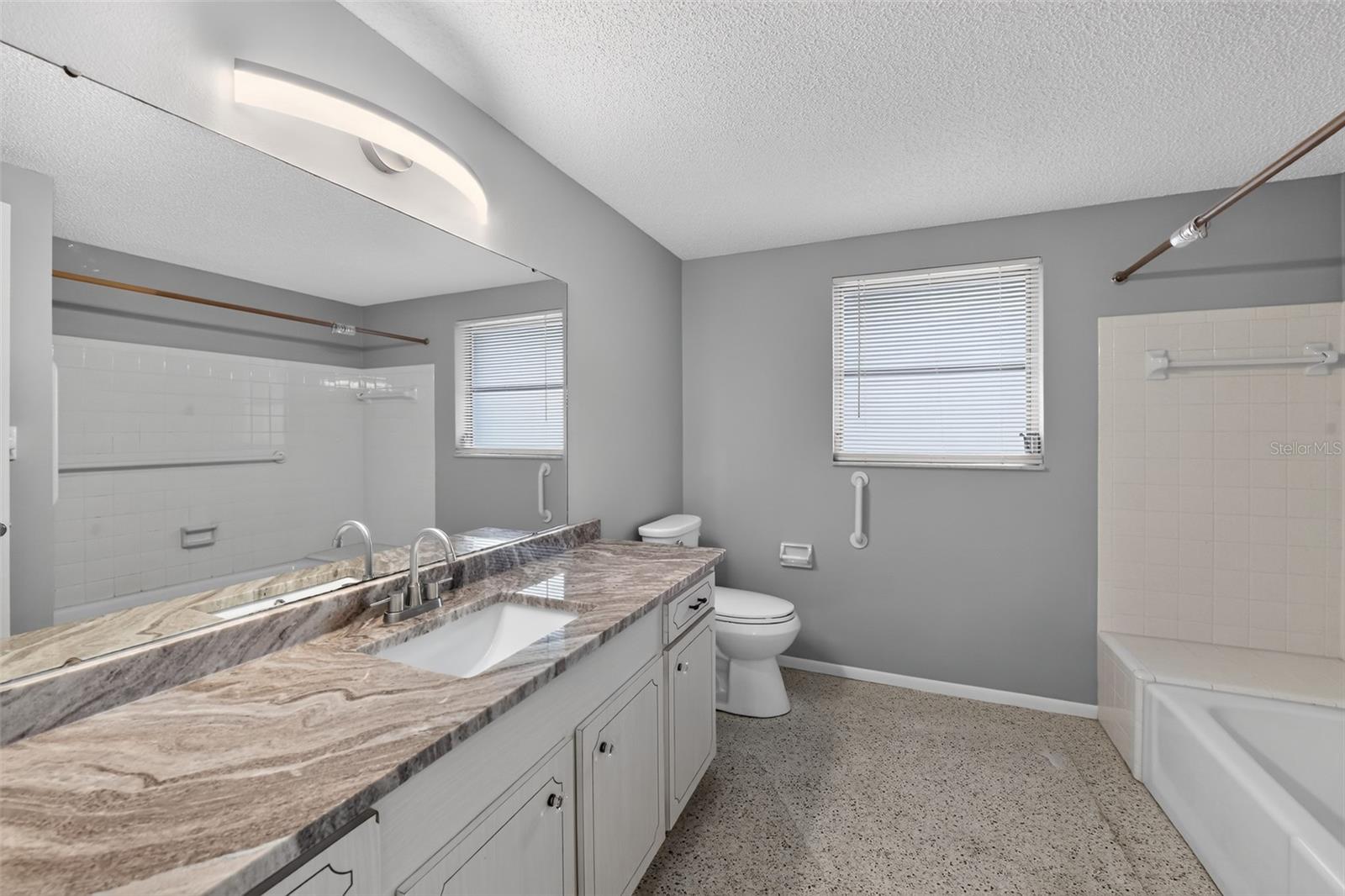 SHADOW LAKES - Residential