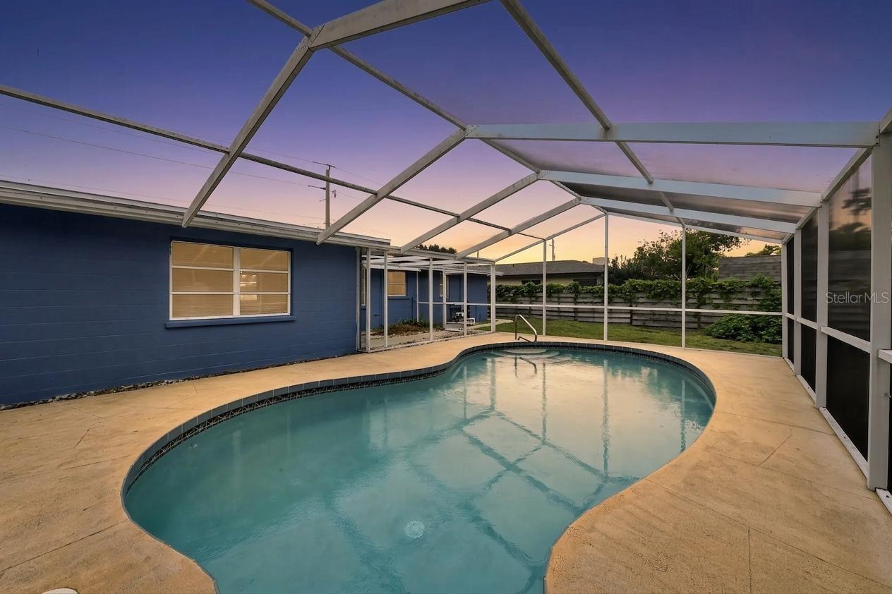 SHADOW LAKES - Residential