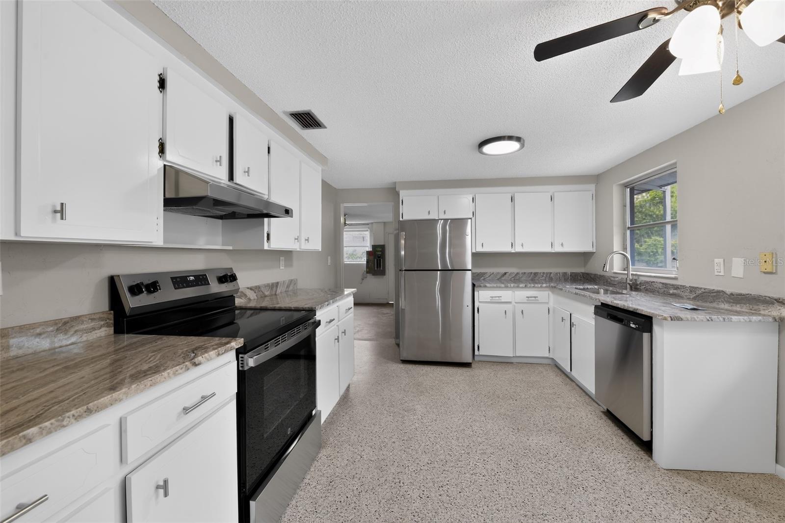 SHADOW LAKES - Residential