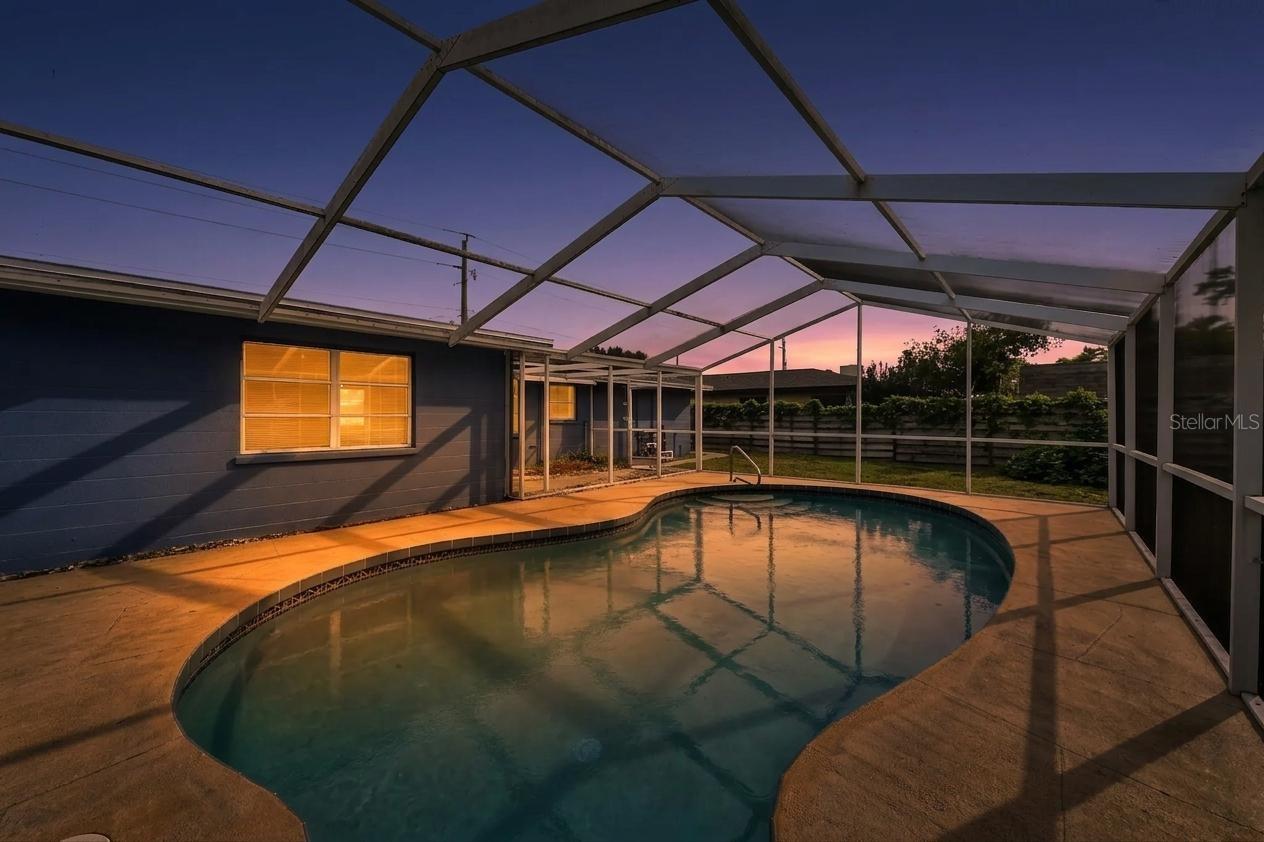 SHADOW LAKES - Residential