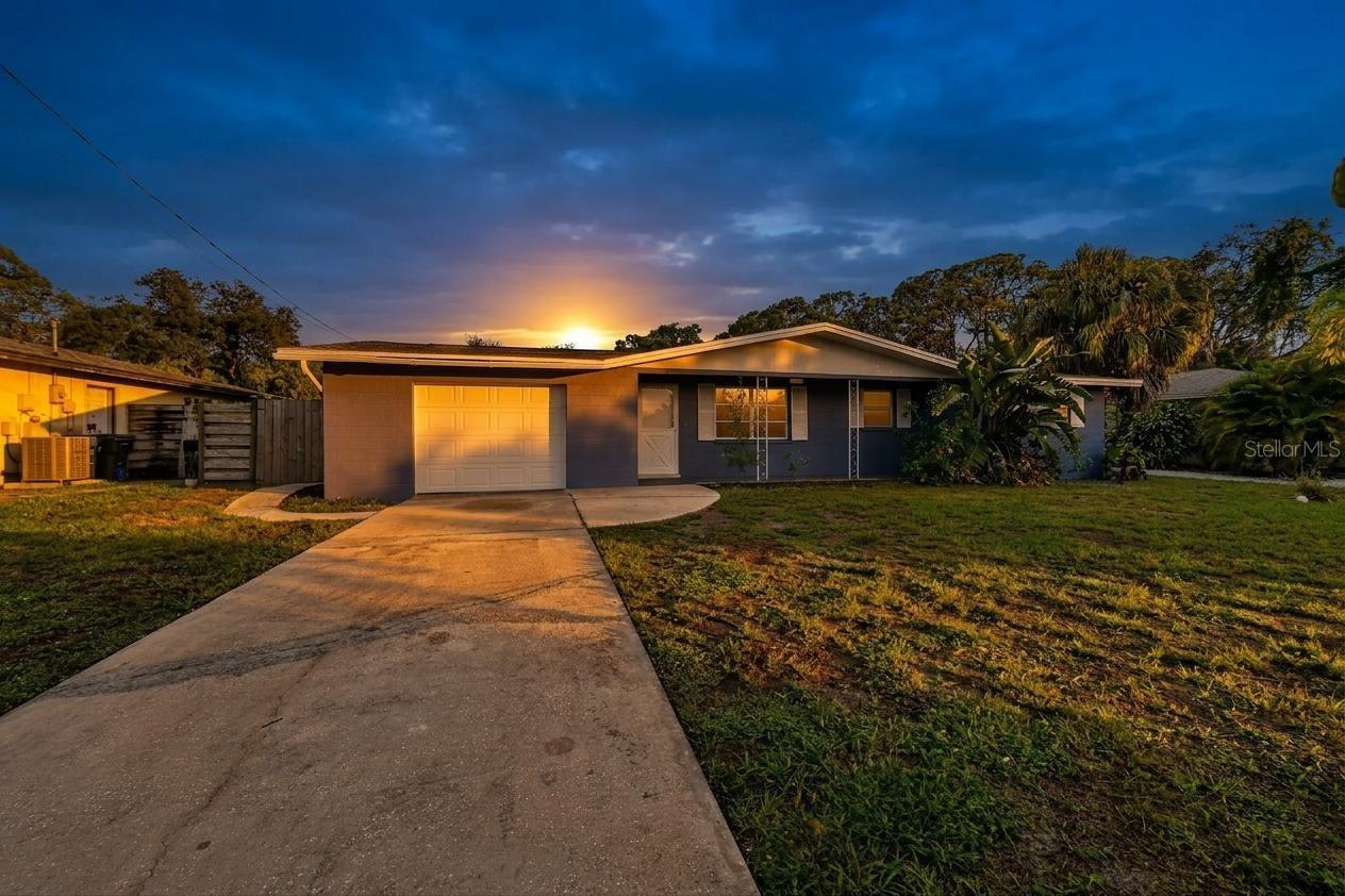 SHADOW LAKES - Residential