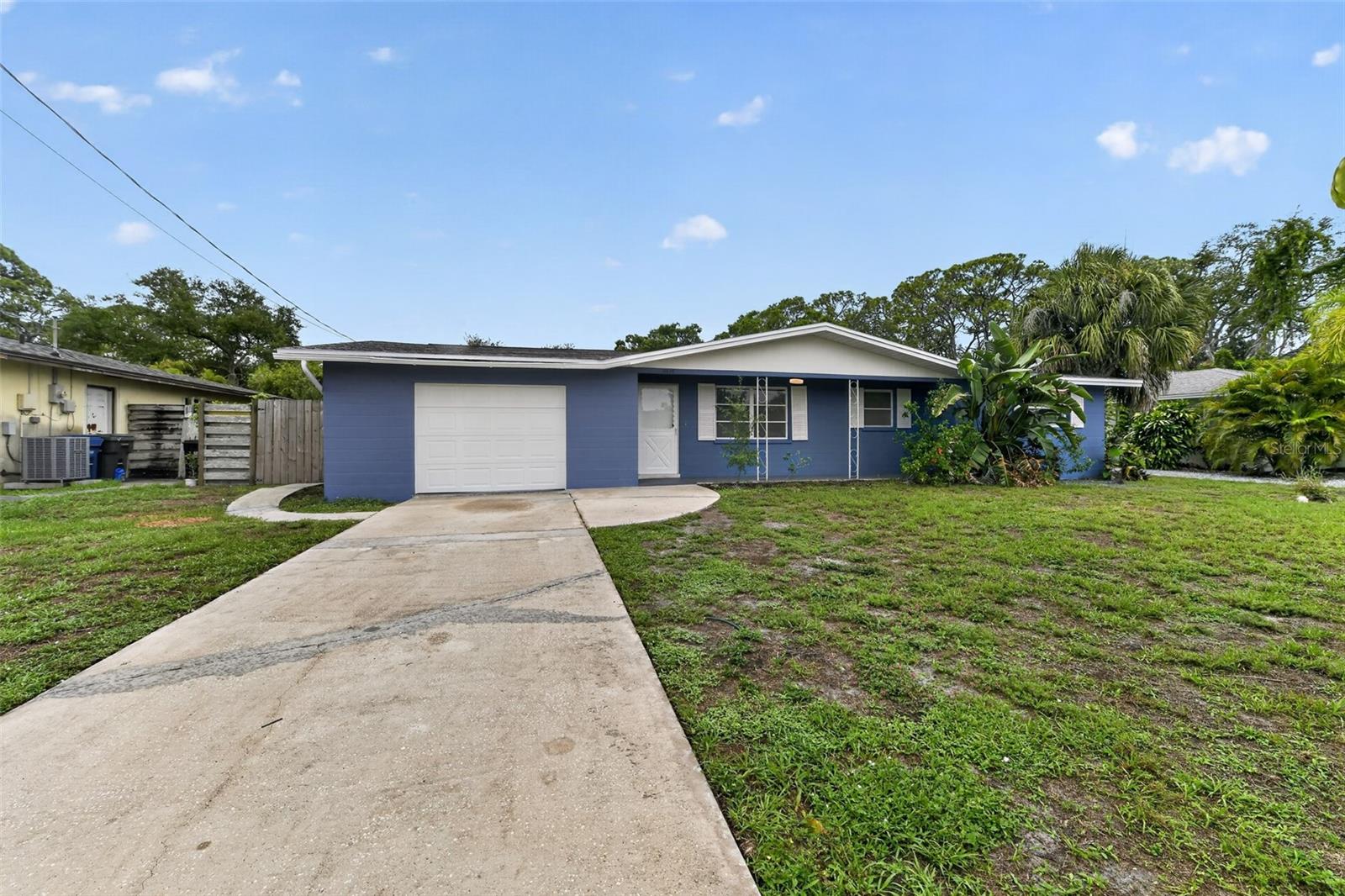 SHADOW LAKES - Residential