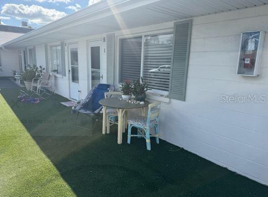 Quiet 1 BR apt on Venice Island. 1 floor living. 4 blocks  to Venice Beach.  2 blocks walk to town shops, restaurants, banks, post office. 
Parking at front door. Laundry on site. 
Great investment property. 


Renter responsible for electric and cable. 1 parking spot unit off street. No smoking.