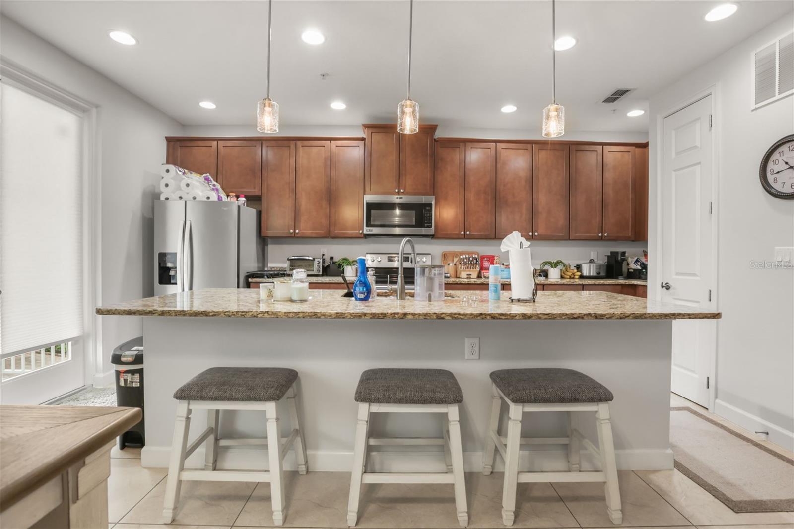 GRANDE OAKS AT HEATHROW - Residential Lease