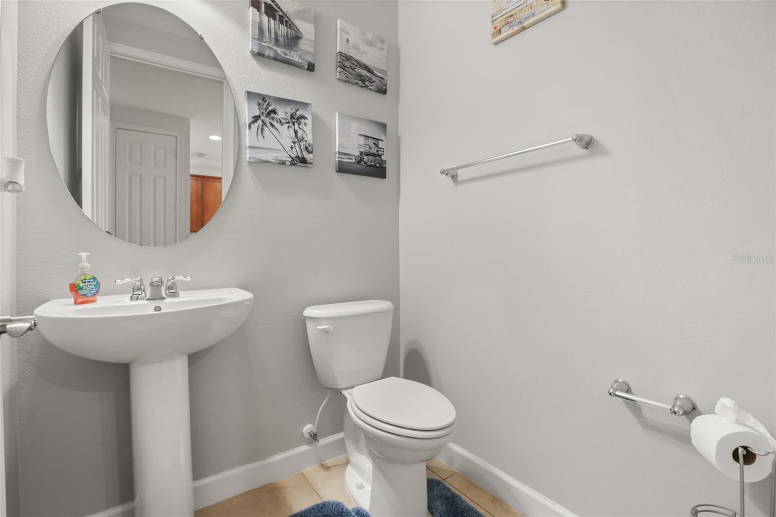 GRANDE OAKS AT HEATHROW - Residential Lease