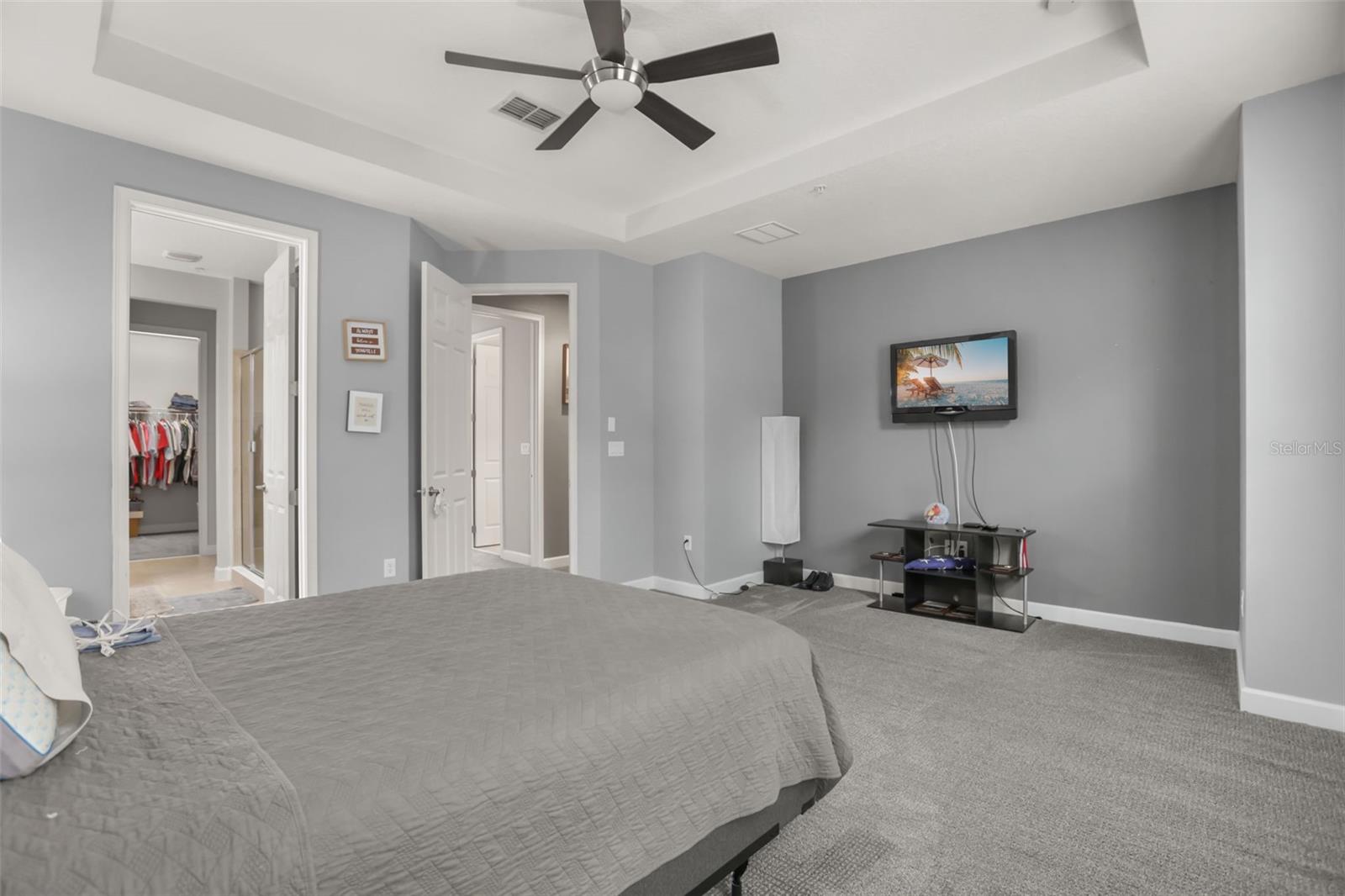 GRANDE OAKS AT HEATHROW - Residential Lease