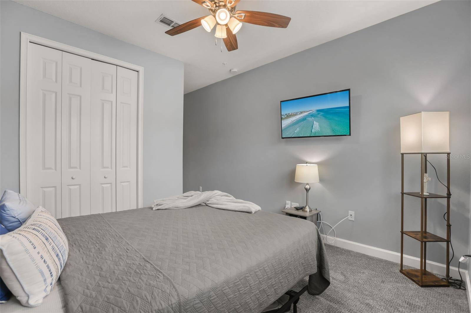 GRANDE OAKS AT HEATHROW - Residential Lease