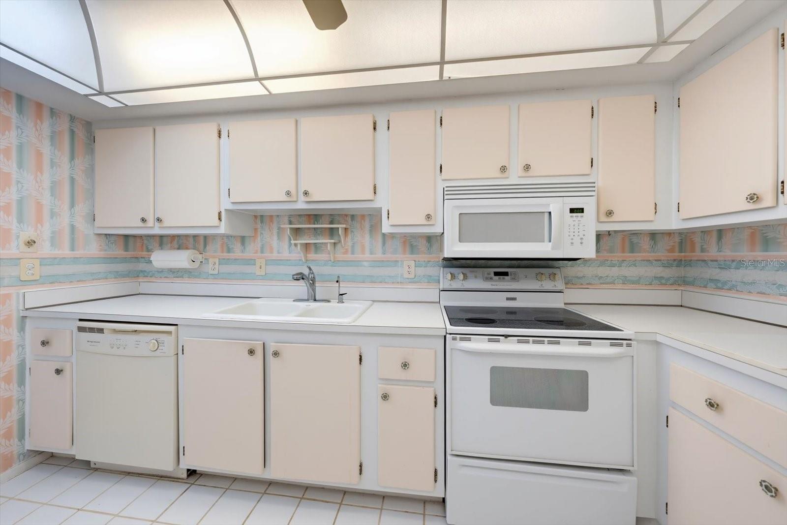 DOLPHIN COVE CLEARWATER - Residential