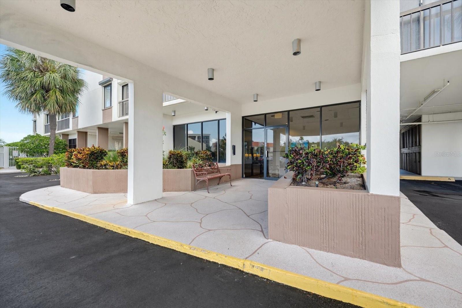 DOLPHIN COVE CLEARWATER - Residential