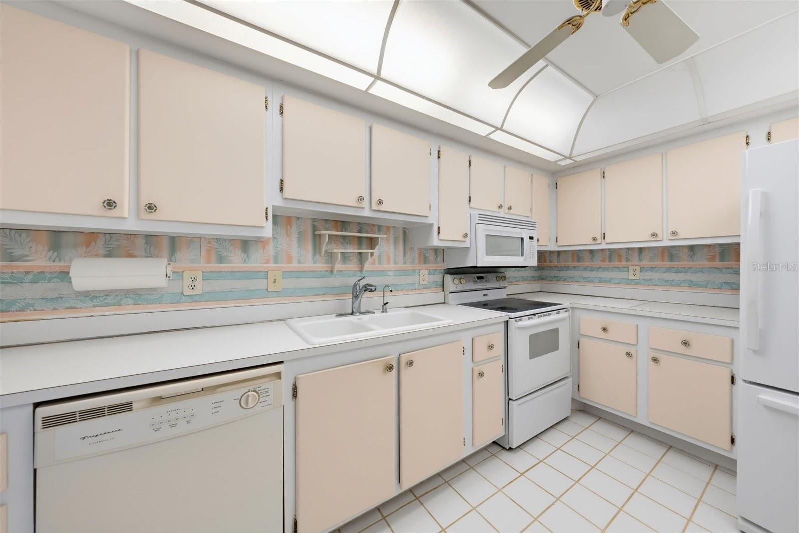 DOLPHIN COVE CLEARWATER - Residential