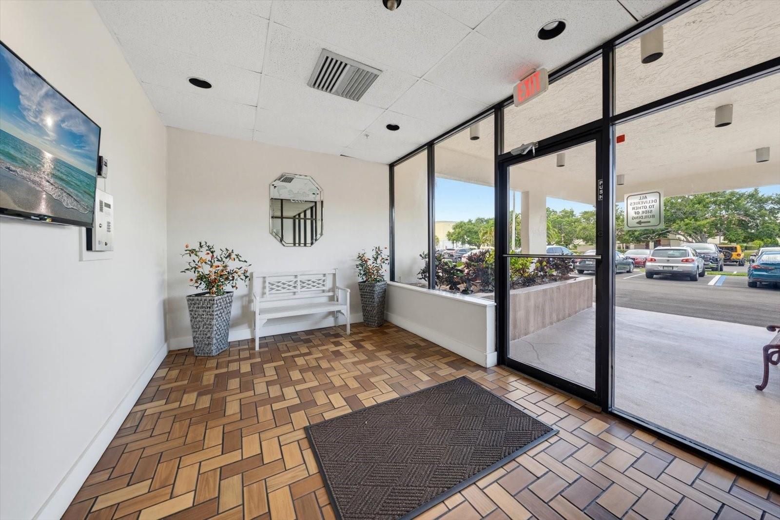 DOLPHIN COVE CLEARWATER - Residential
