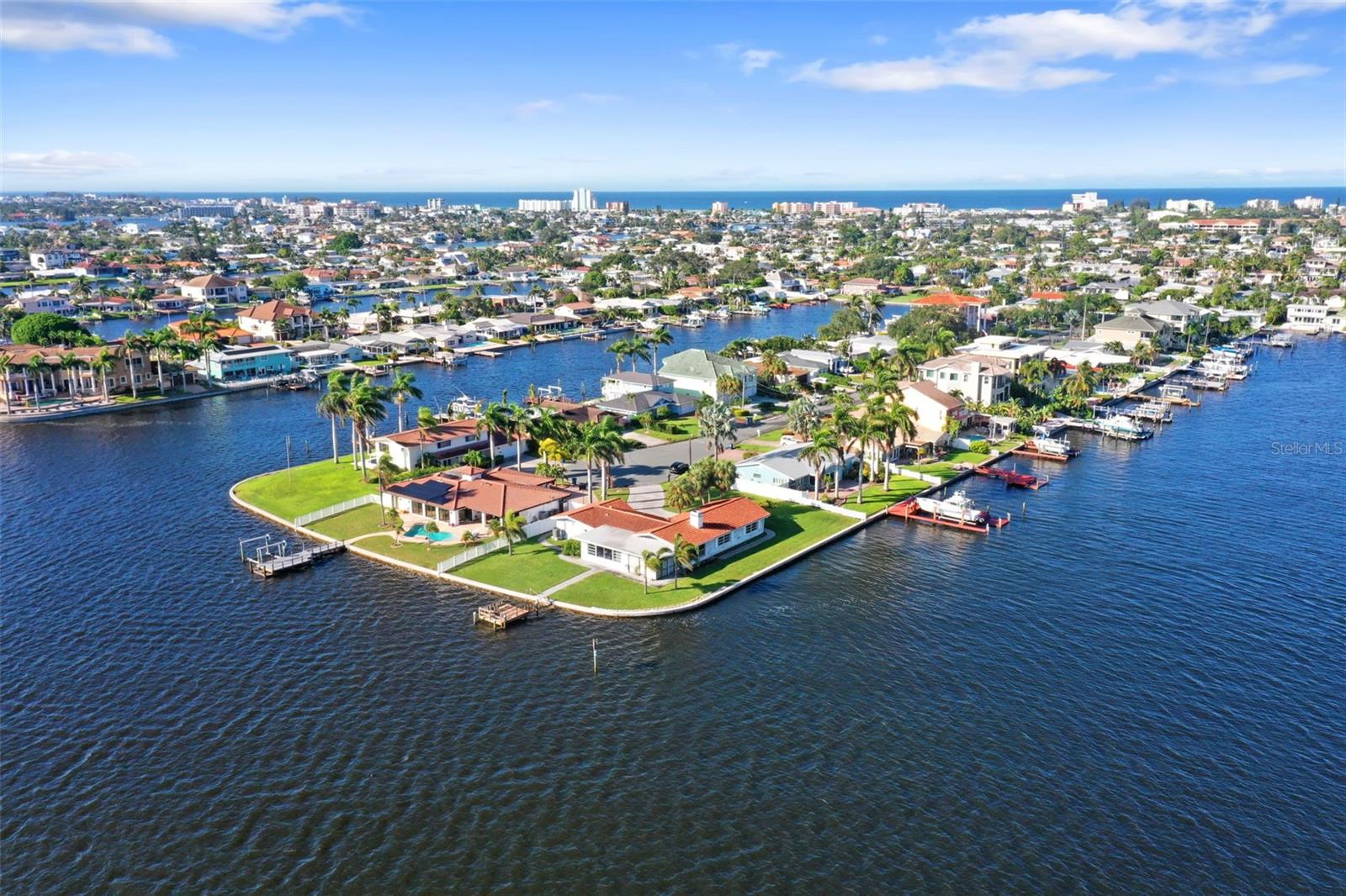 CAPRI ISLE - Residential