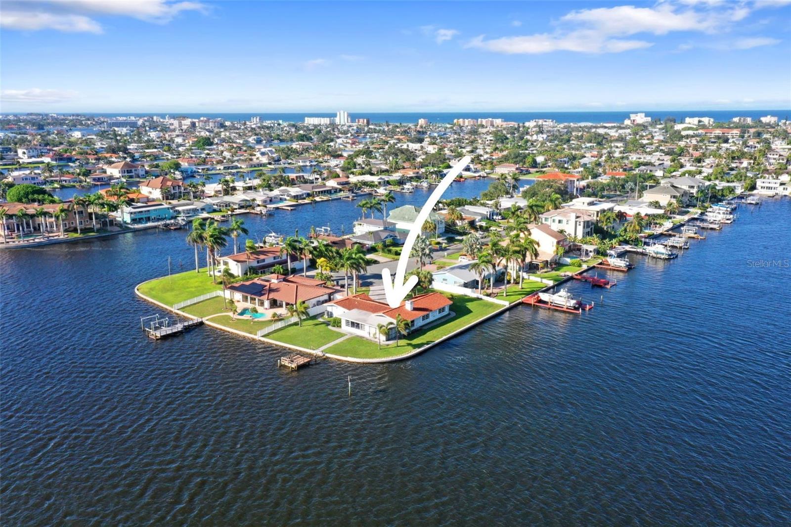 CAPRI ISLE - Residential