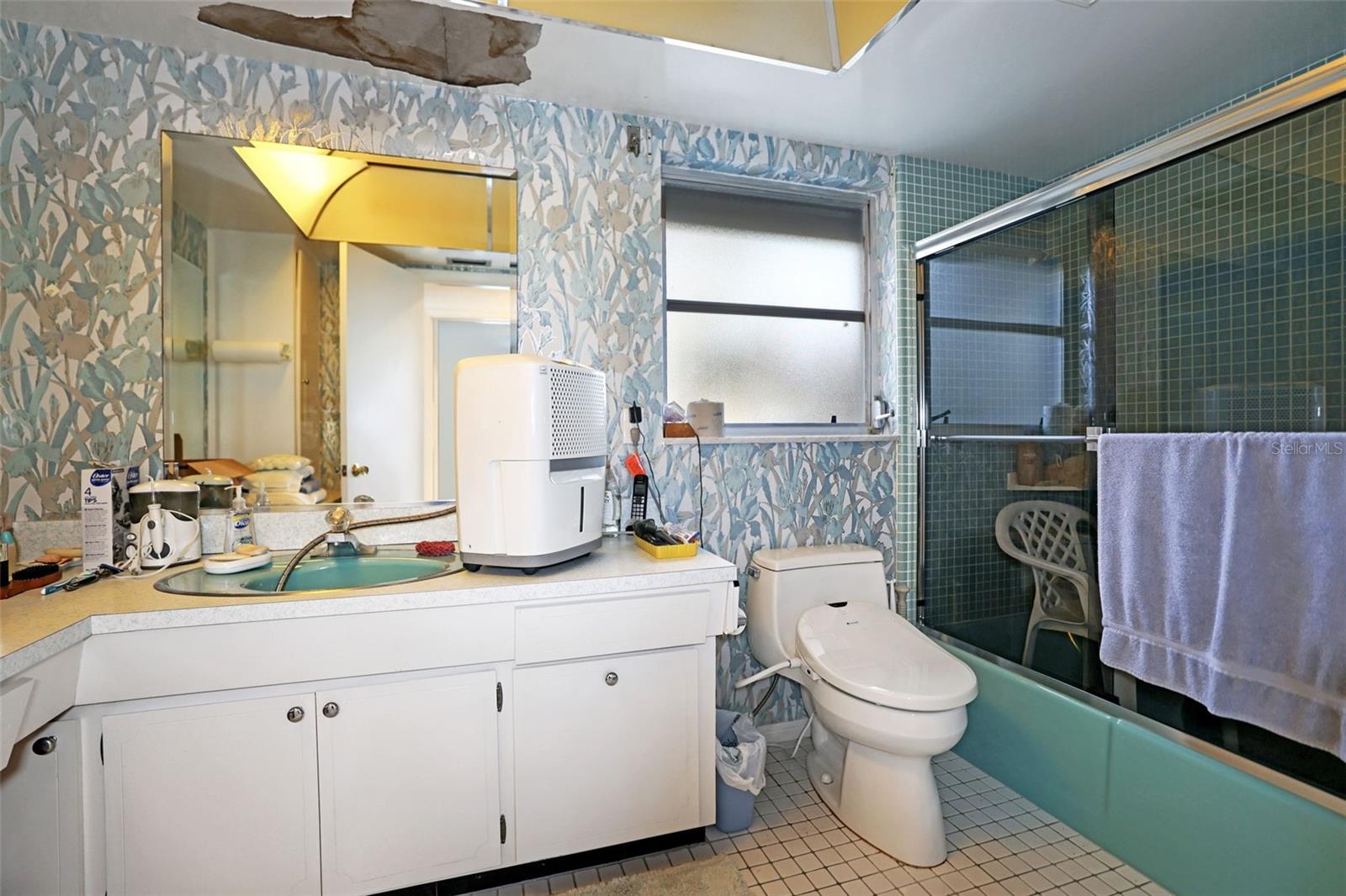 CAPRI ISLE - Residential