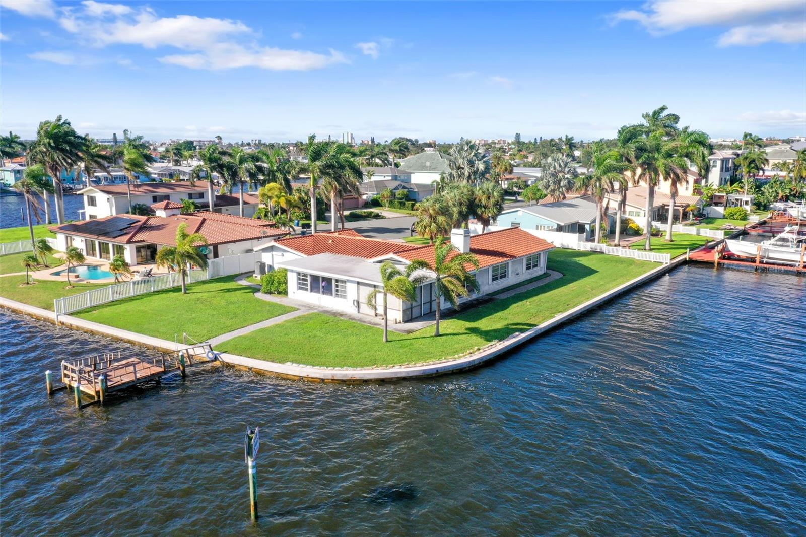 CAPRI ISLE - Residential