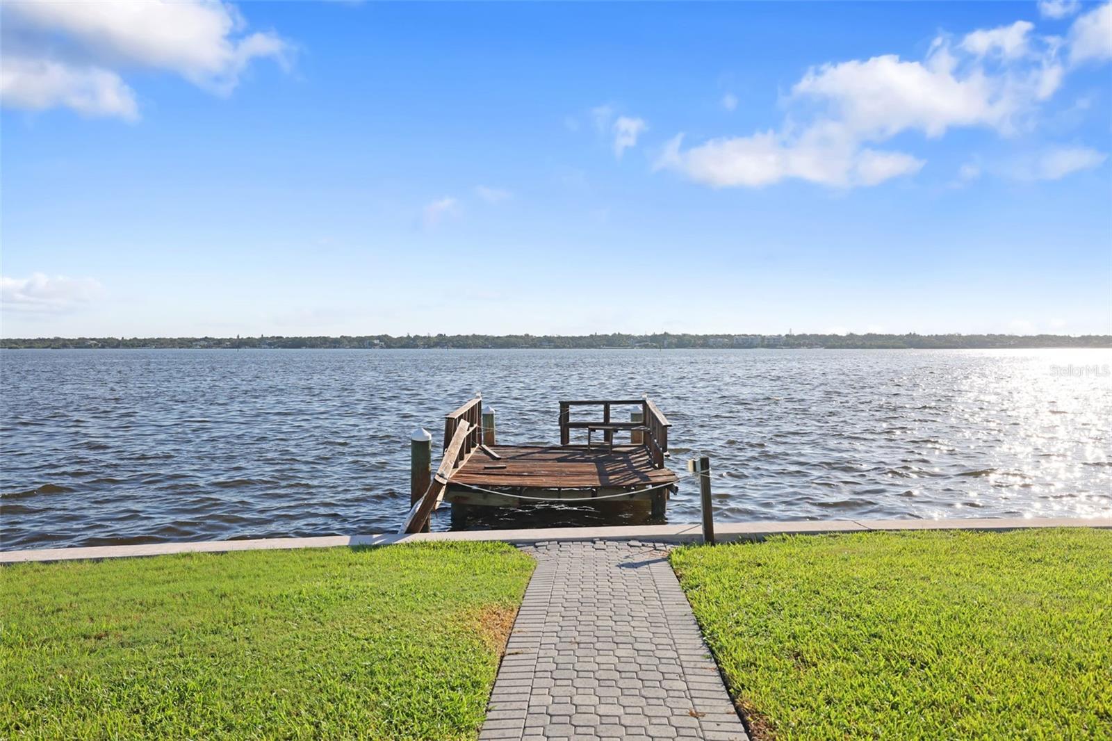 CAPRI ISLE - Residential