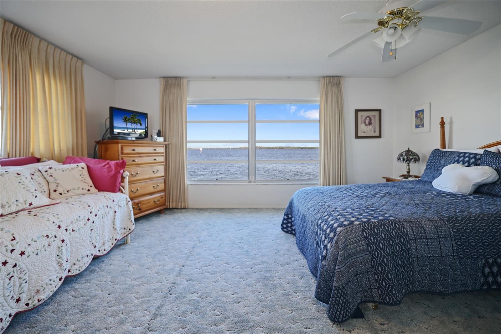 CAPRI ISLE - Residential