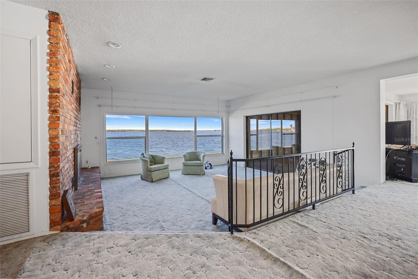 CAPRI ISLE - Residential