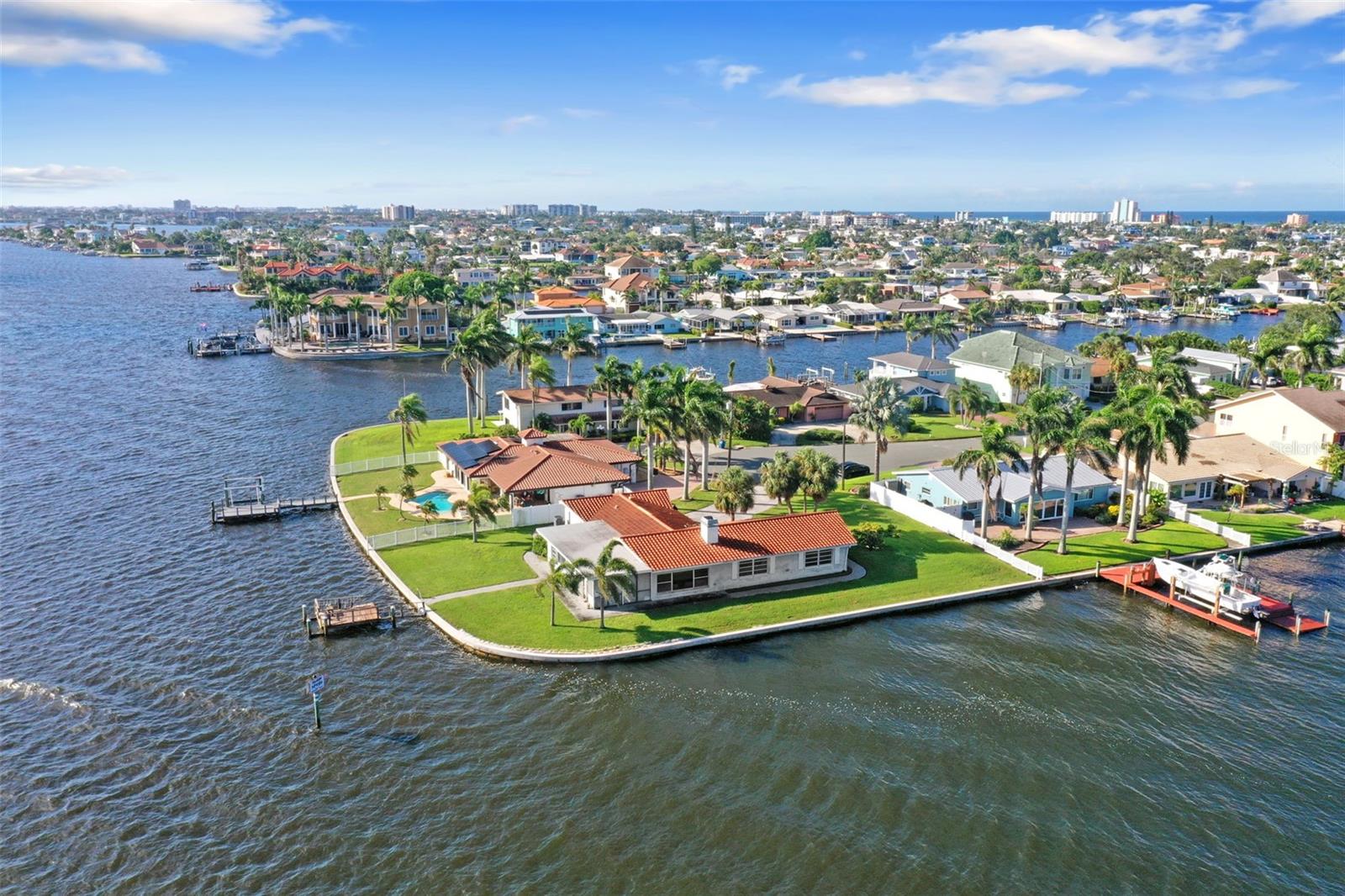 CAPRI ISLE - Residential