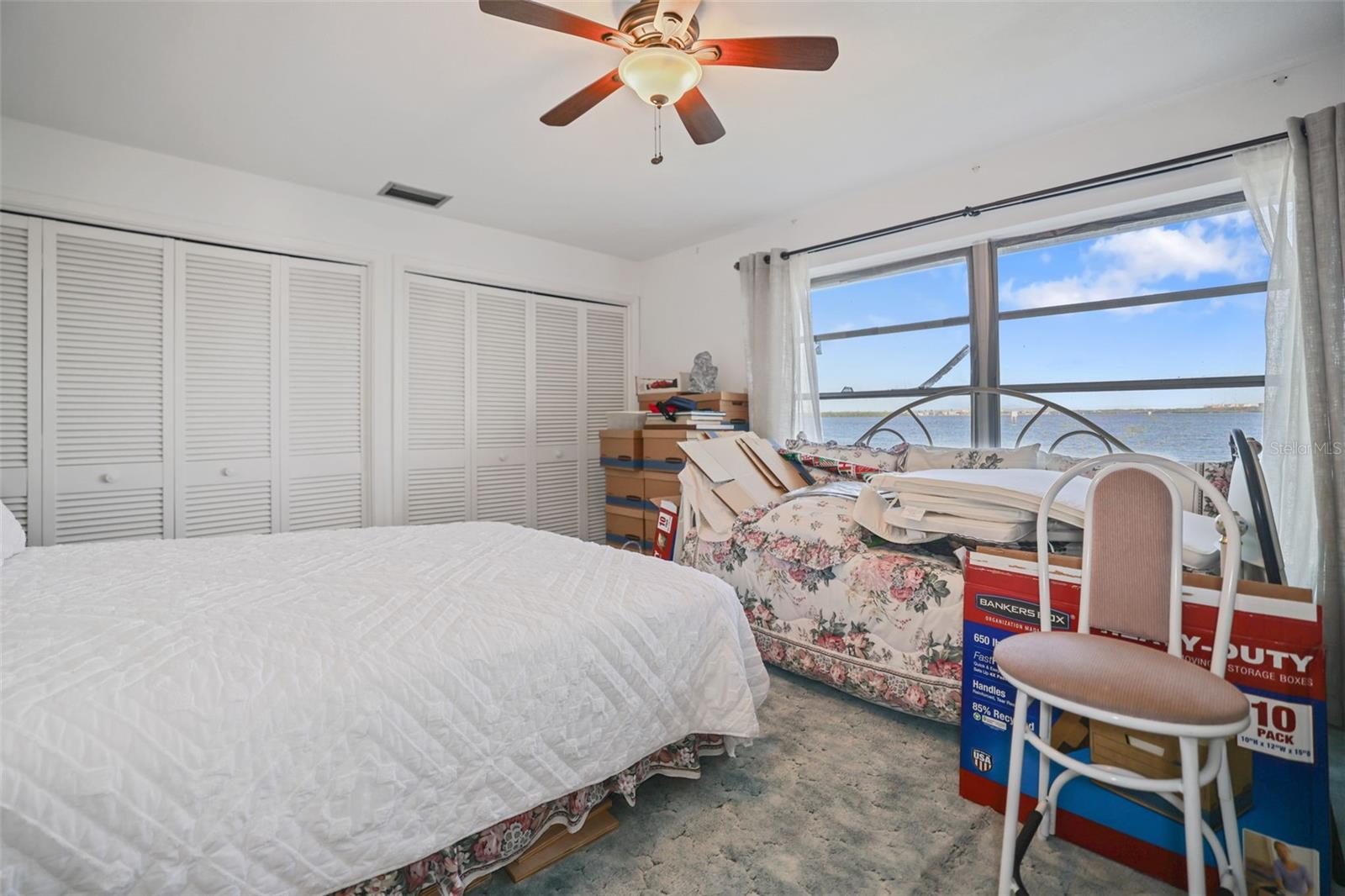 CAPRI ISLE - Residential