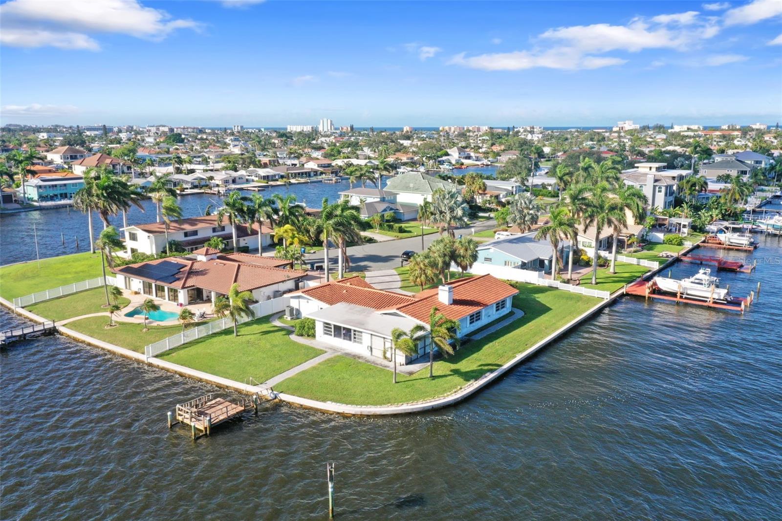 CAPRI ISLE - Residential
