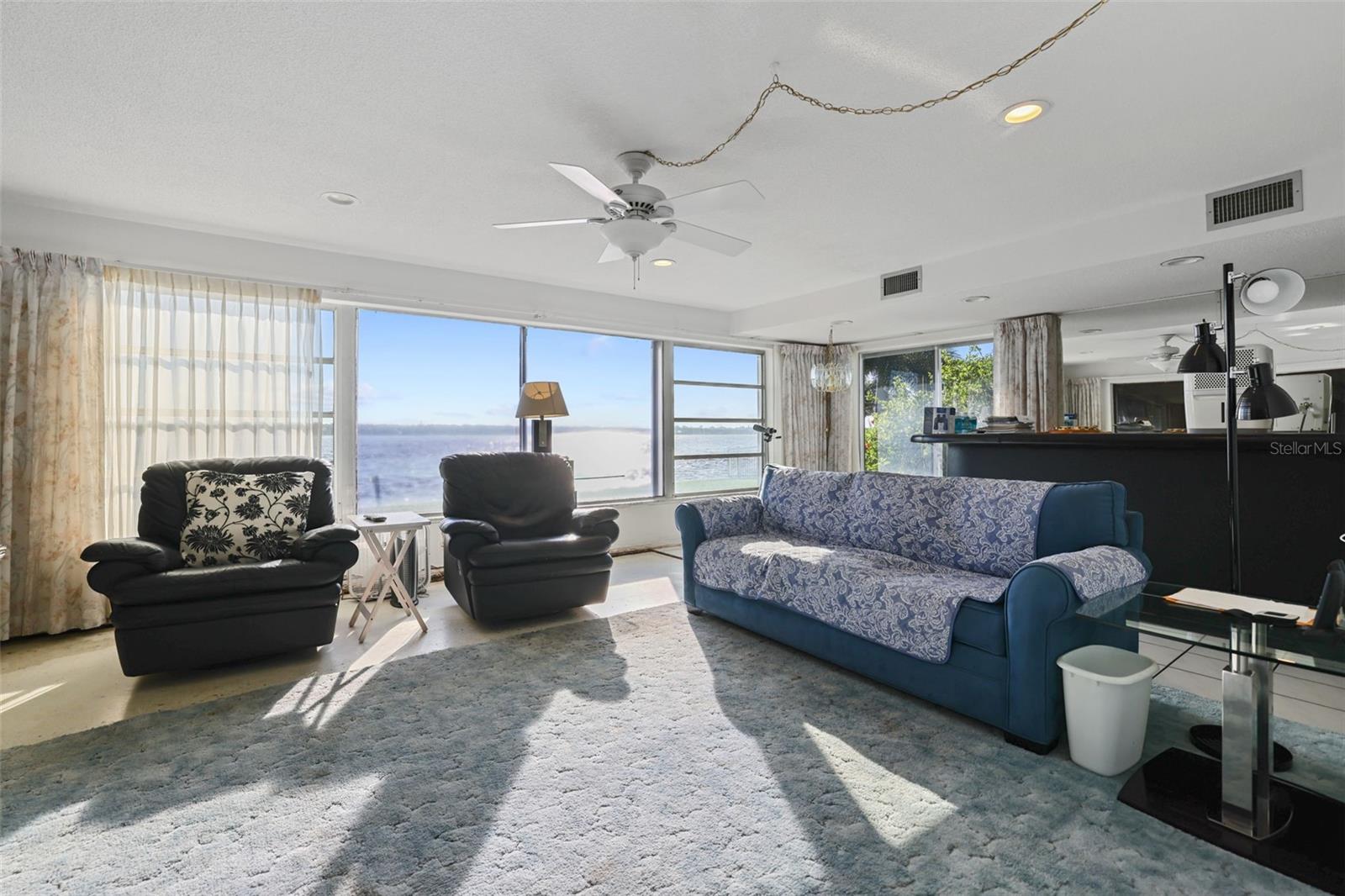 CAPRI ISLE - Residential