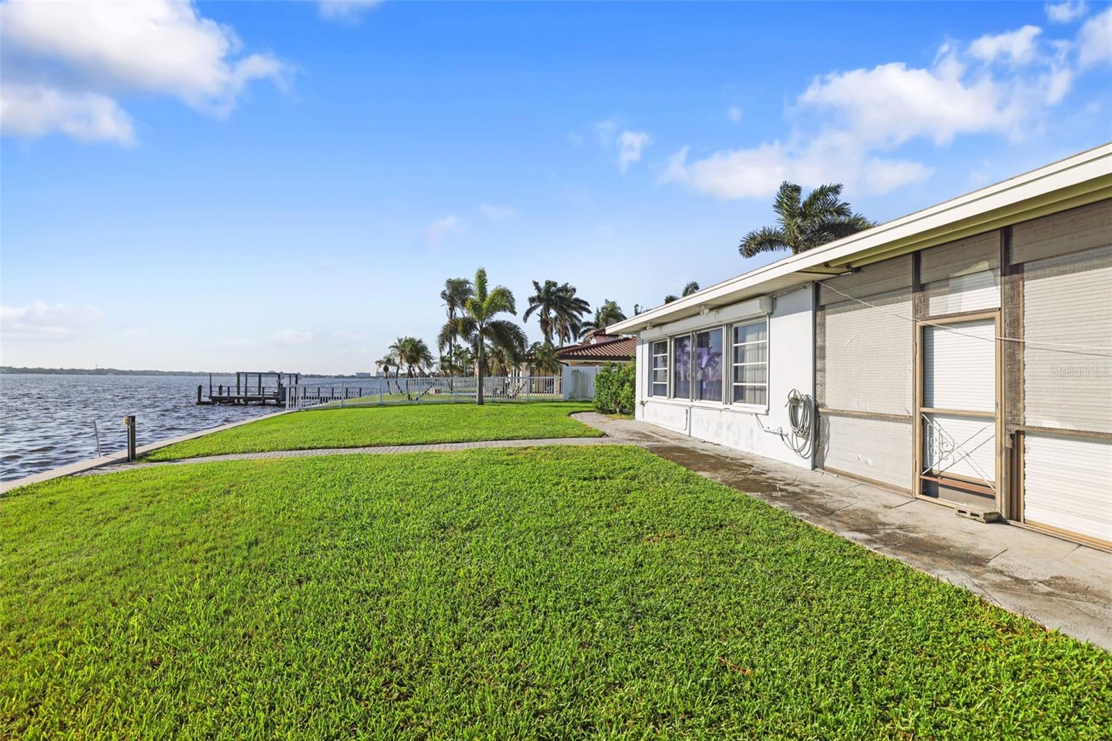 CAPRI ISLE - Residential