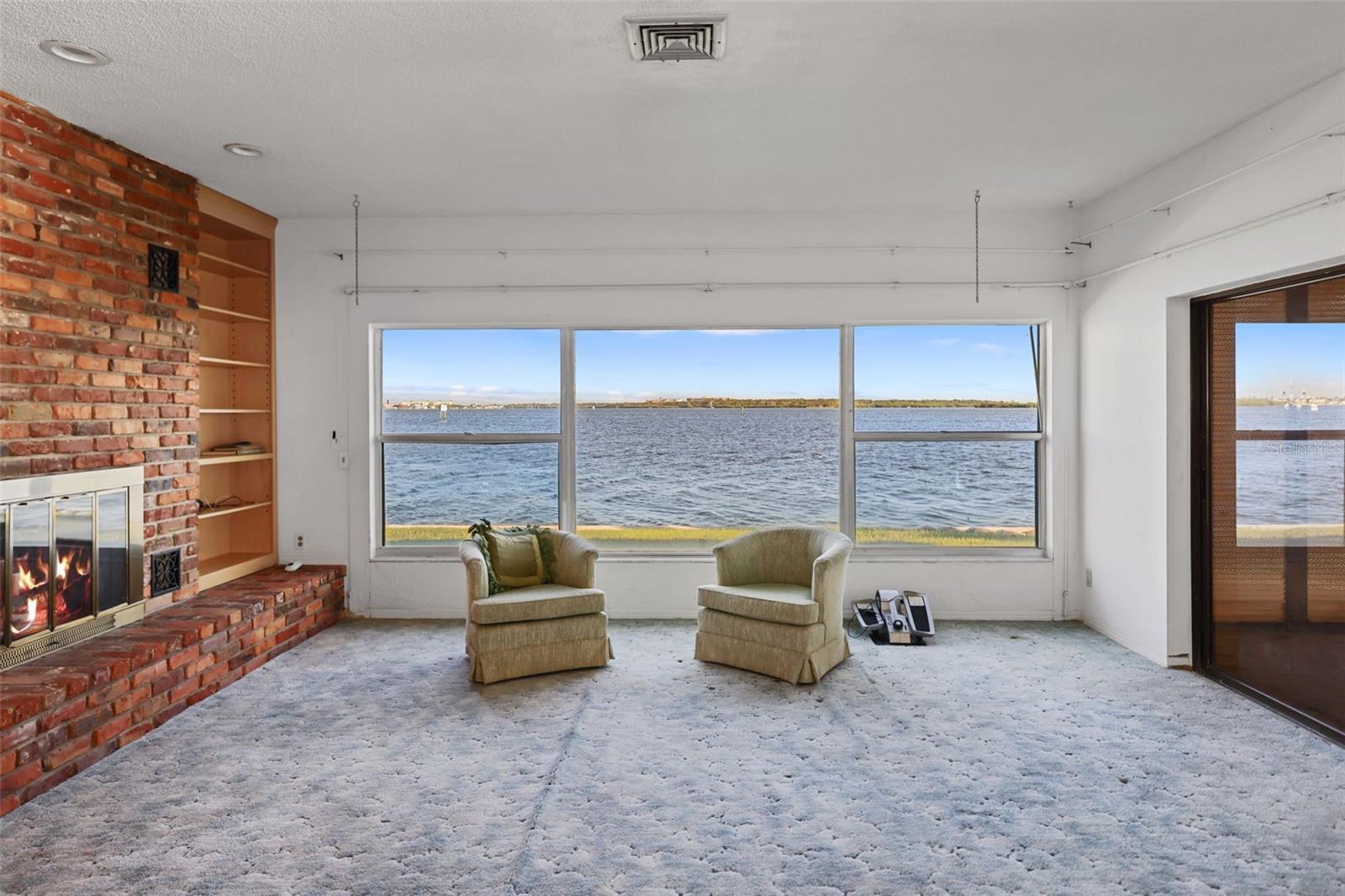 CAPRI ISLE - Residential
