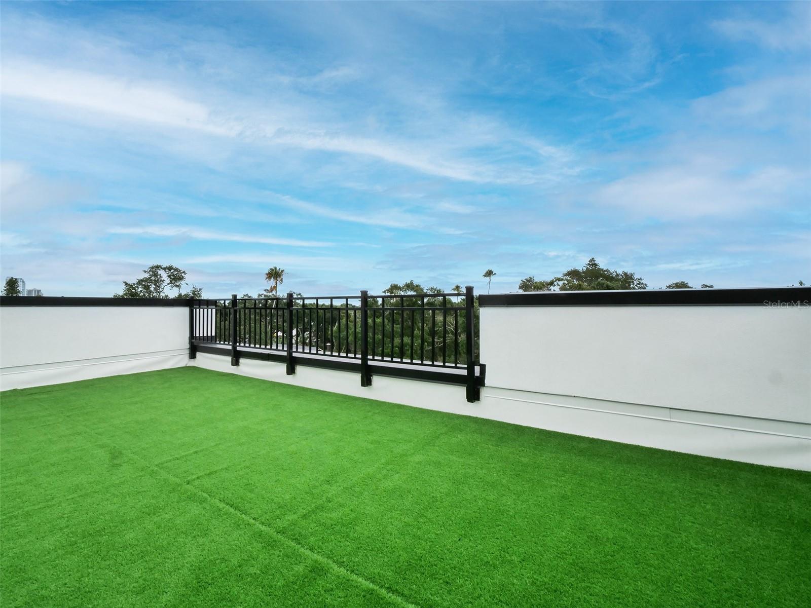 4TH STREET GARDENS - Residential