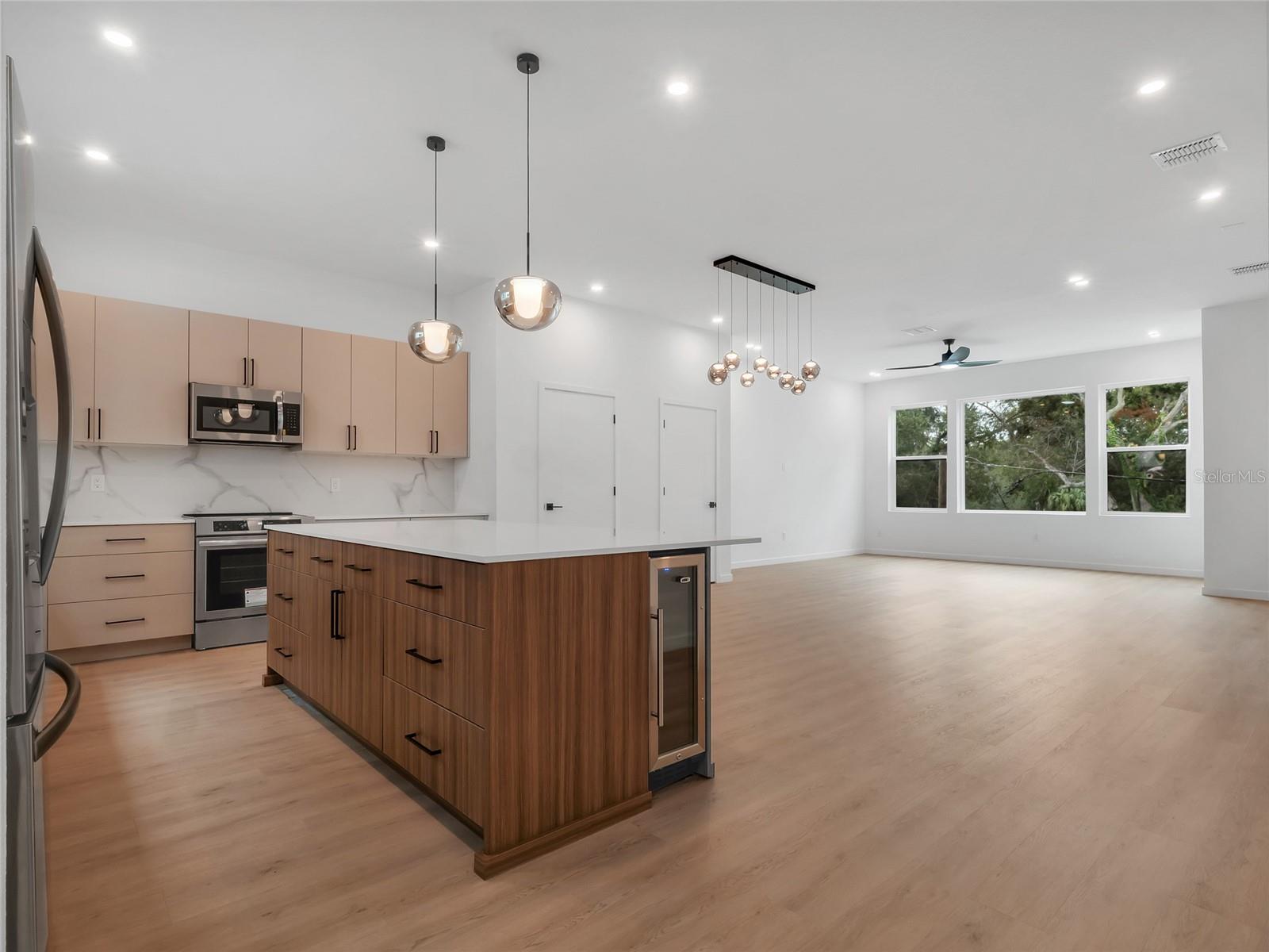 4TH STREET GARDENS - Residential