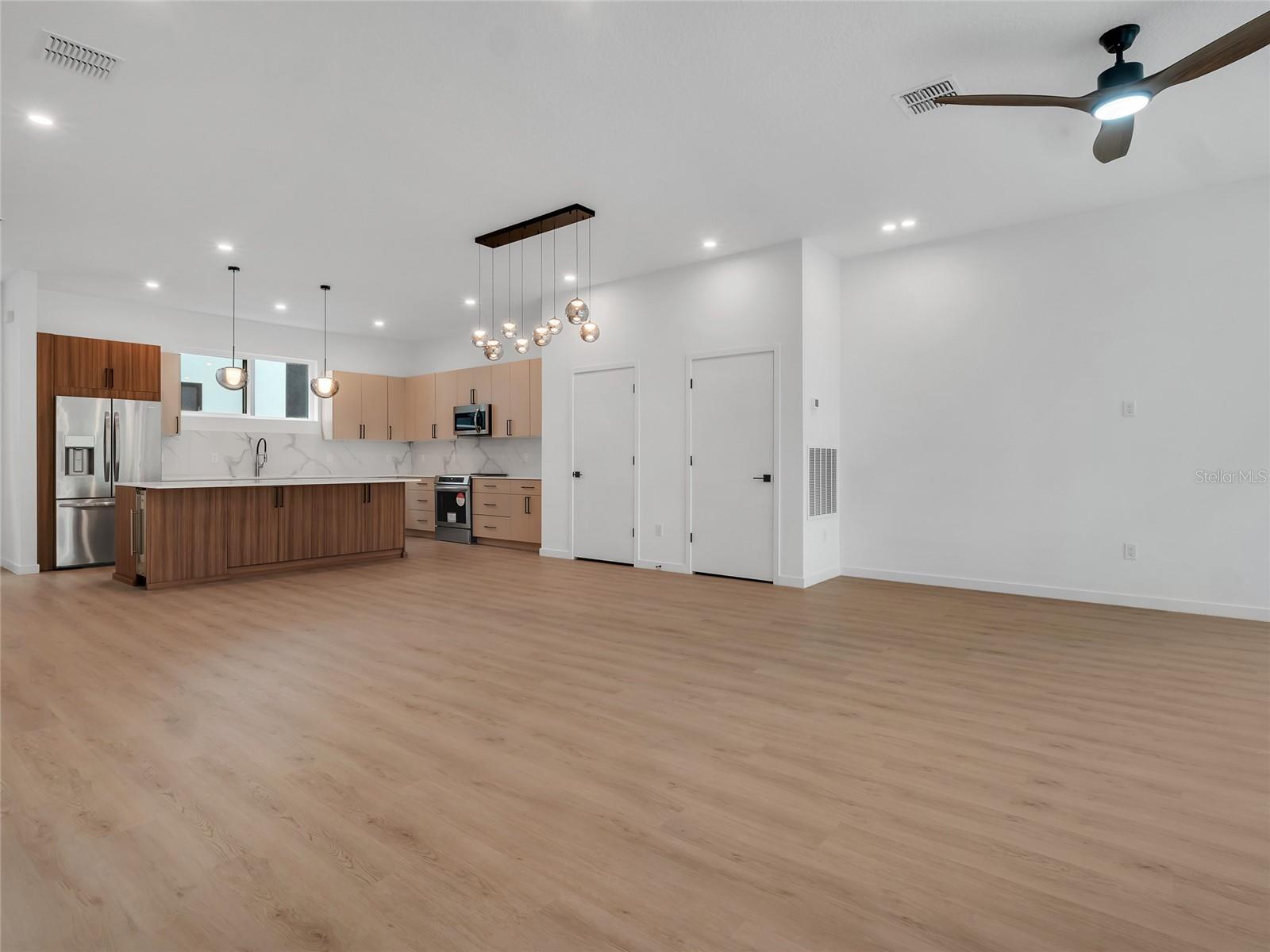 4TH STREET GARDENS - Residential