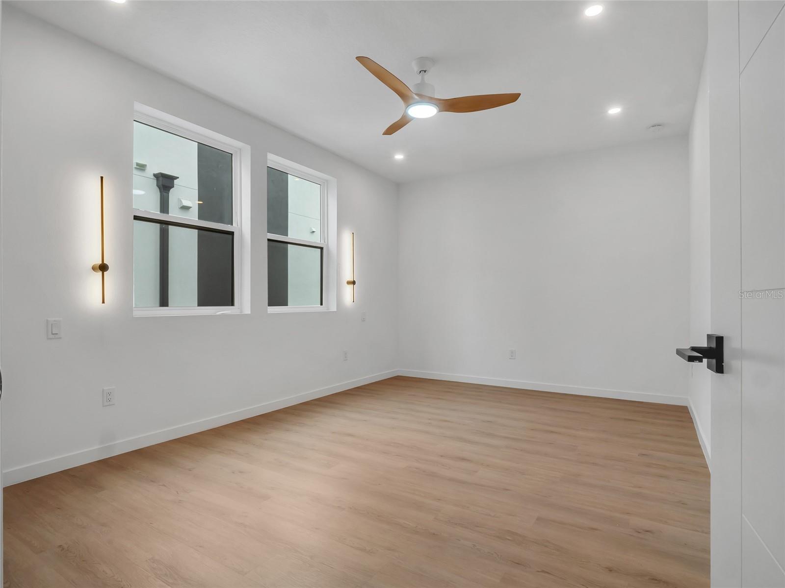 4TH STREET GARDENS - Residential