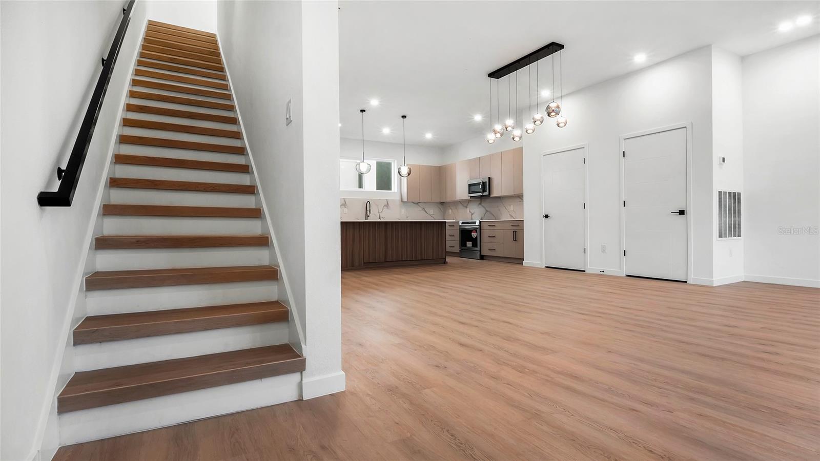 4TH STREET GARDENS - Residential