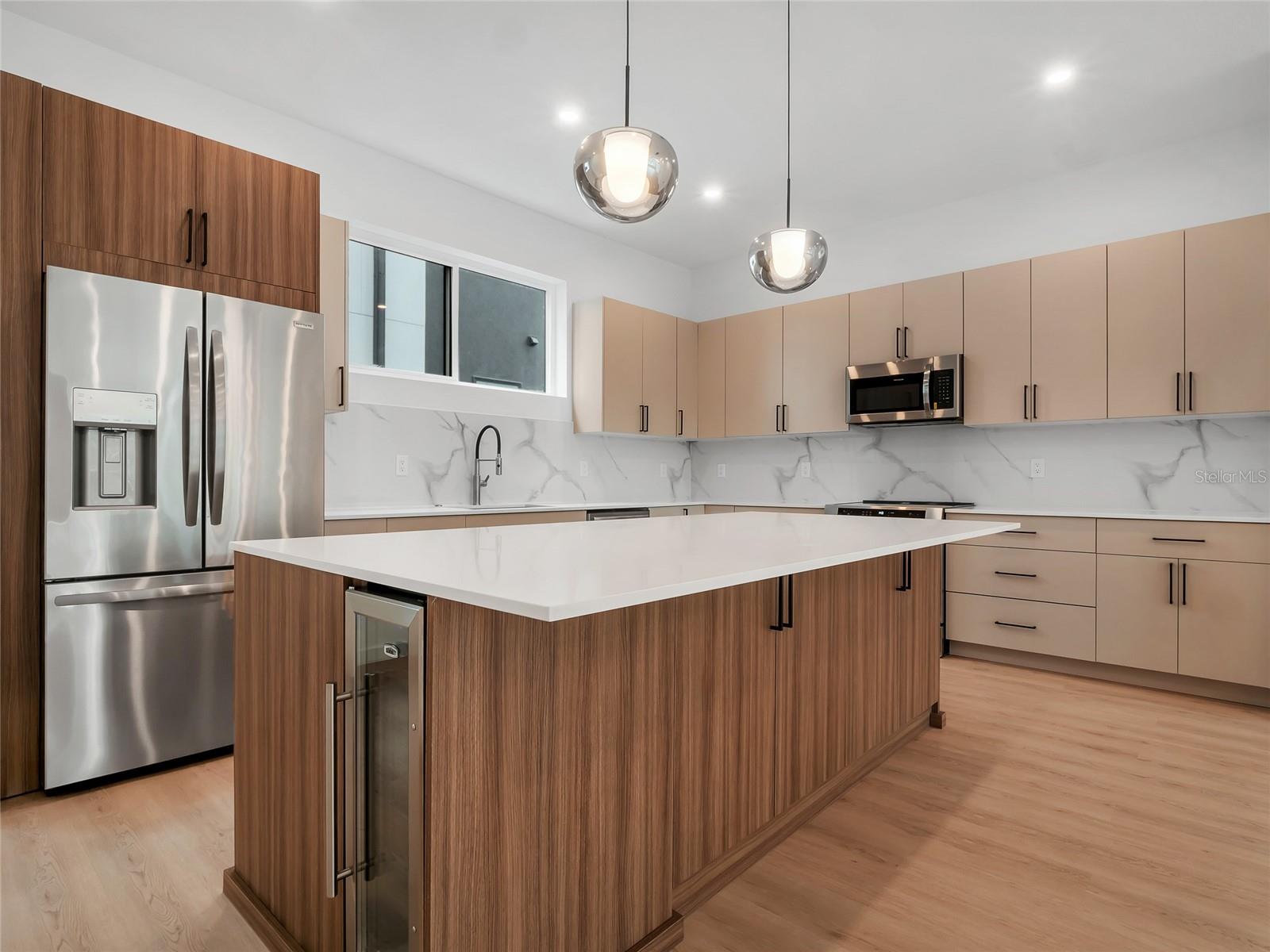 4TH STREET GARDENS - Residential