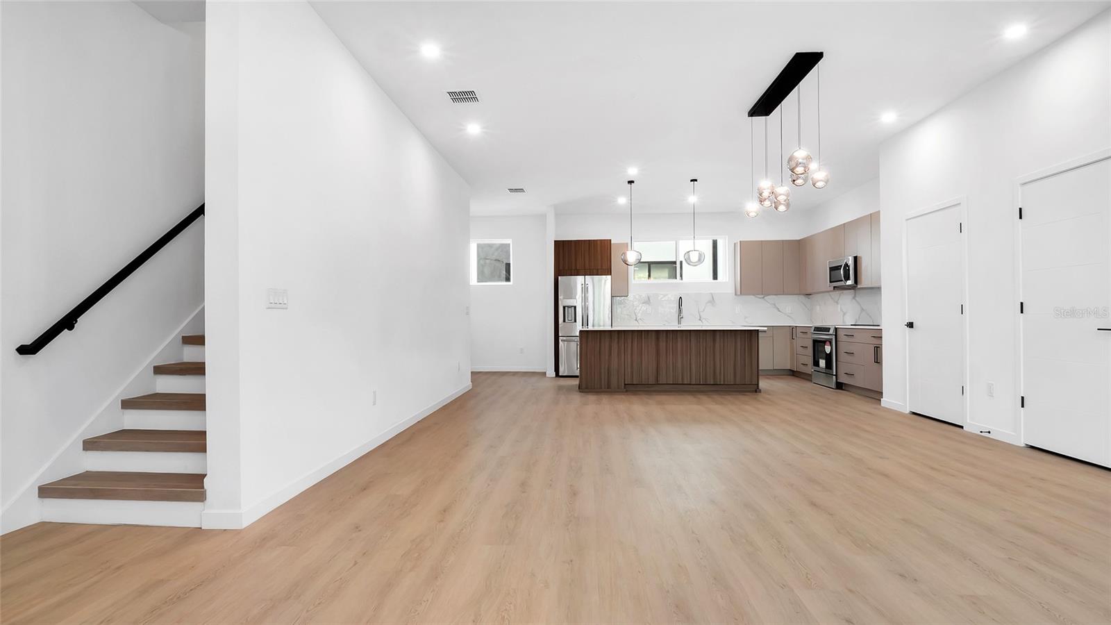 4TH STREET GARDENS - Residential