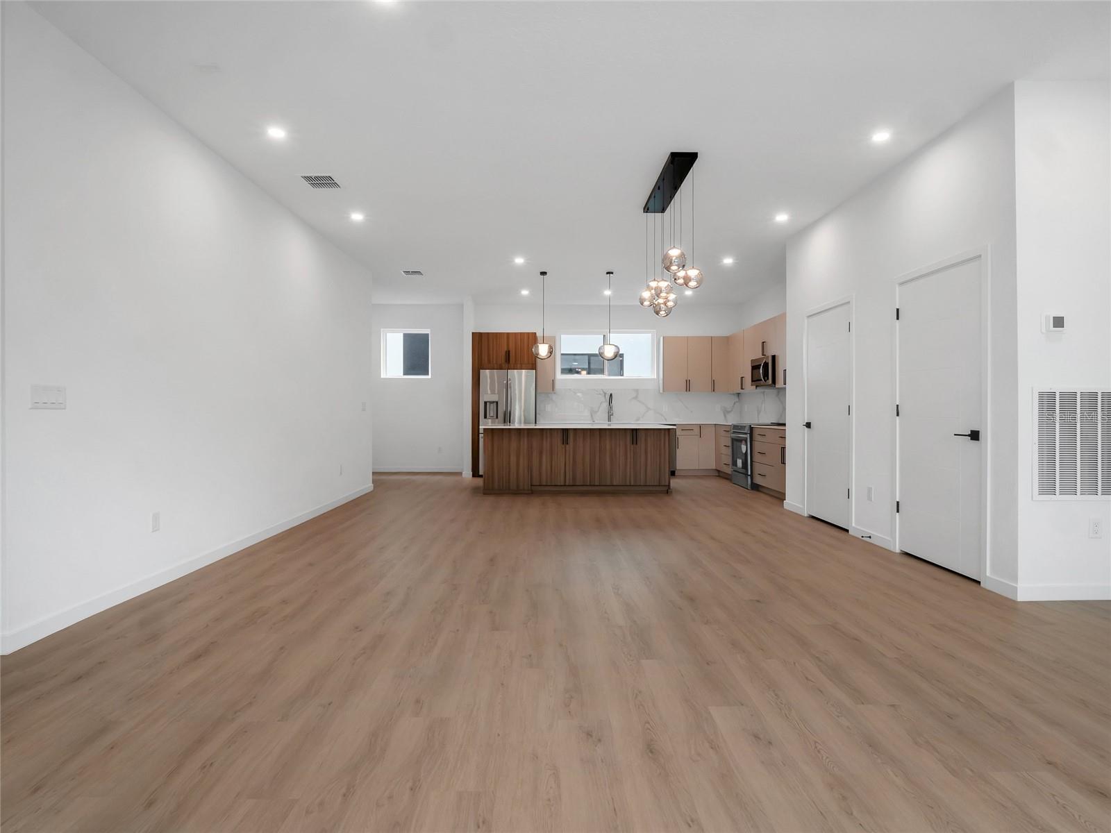 4TH STREET GARDENS - Residential