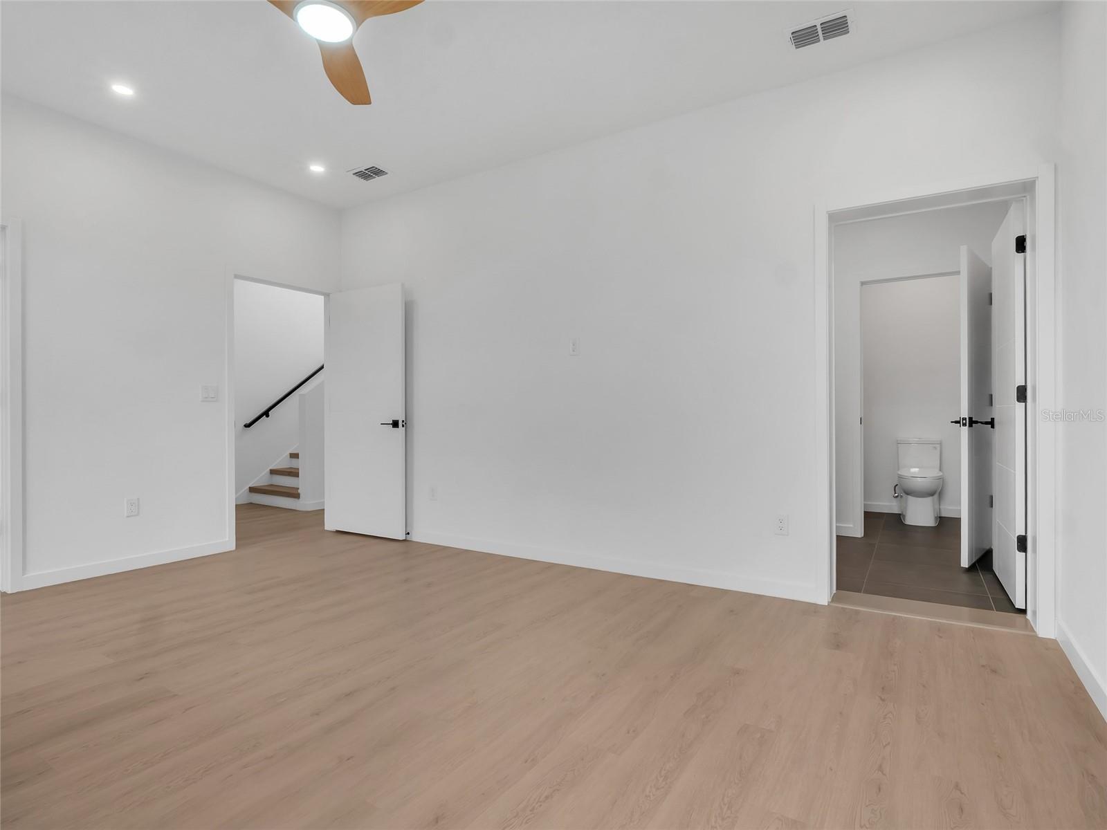 4TH STREET GARDENS - Residential