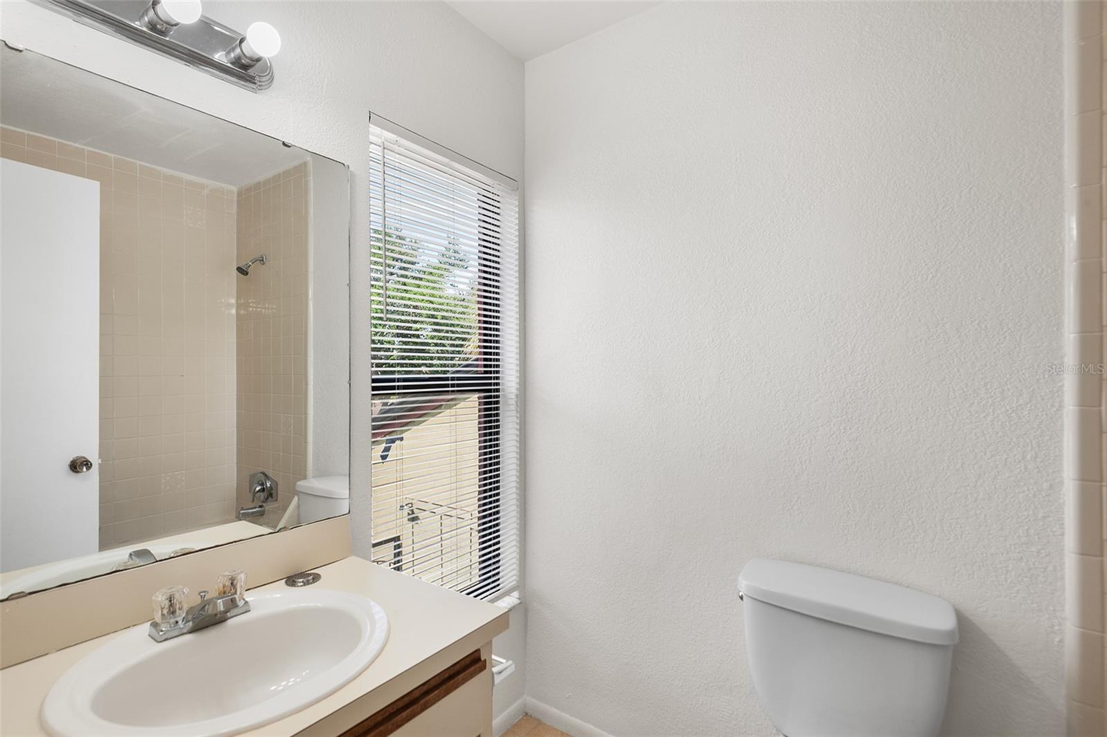 AVANZAR CONDO PH 01 - Residential